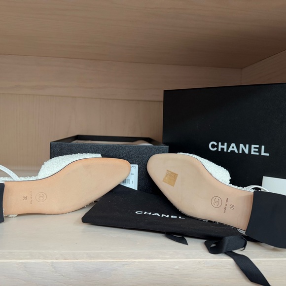 Chanel size 8 Tweed flats - Picture 3 of 4